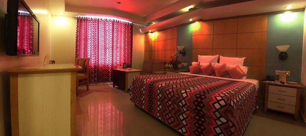 Hotel Grand International Raipur  Exterior photo