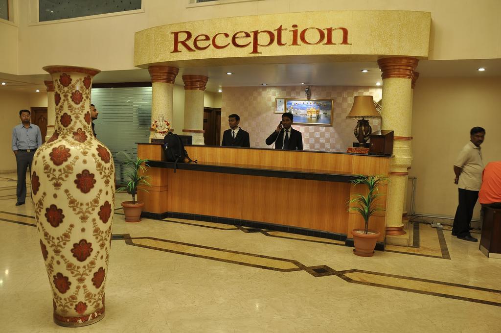 Hotel Grand International Raipur  Exterior photo